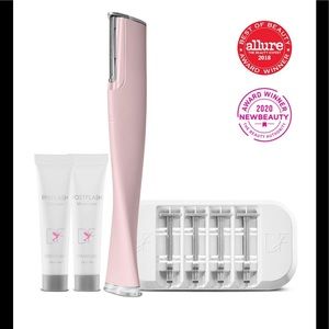 DERMAFLASH LUXE dermaplaning exfoliating device